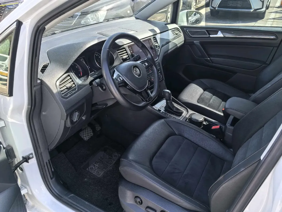 2016 Volkswagen Golf Sportsvan 1.4T 150HP L4 7DCT,autocango,china used car exporter,china ev exporter,chinese used car exporter,chinese used ev exporter