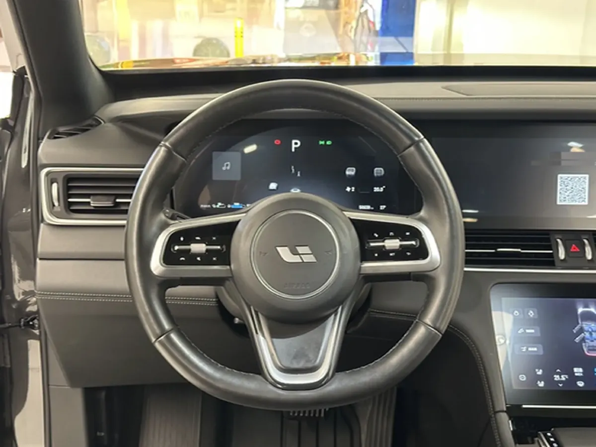 2021 Li ONE Range Extended 131HP REEV 40.5KWH,autocango,china used car exporter,china ev exporter,chinese used car exporter,chinese used ev exporter