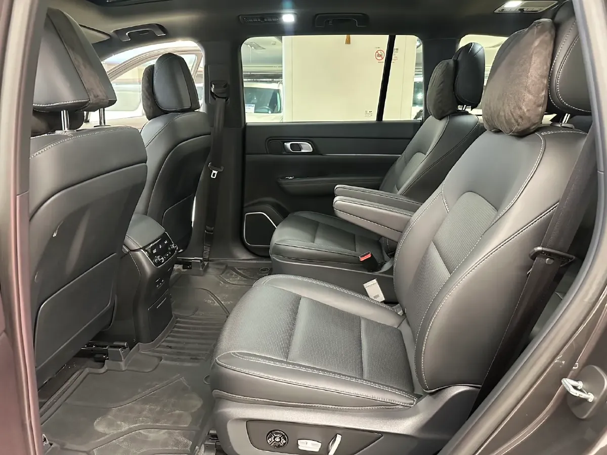 2021 Li ONE Range Extended 131HP REEV 40.5KWH,autocango,china used car exporter,china ev exporter,chinese used car exporter,chinese used ev exporter