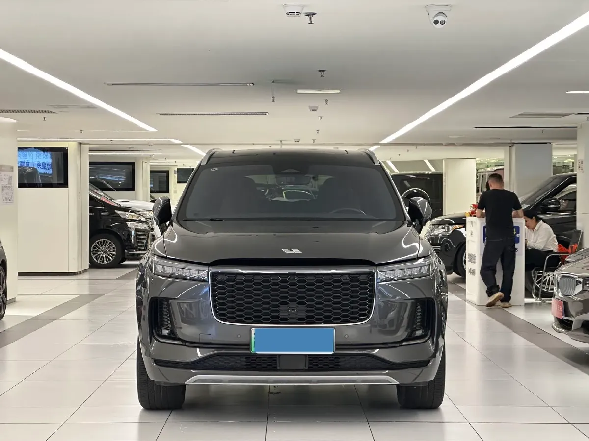 2021 Li ONE Range Extended 131HP REEV 40.5KWH,autocango,china used car exporter,china ev exporter,chinese used car exporter,chinese used ev exporter