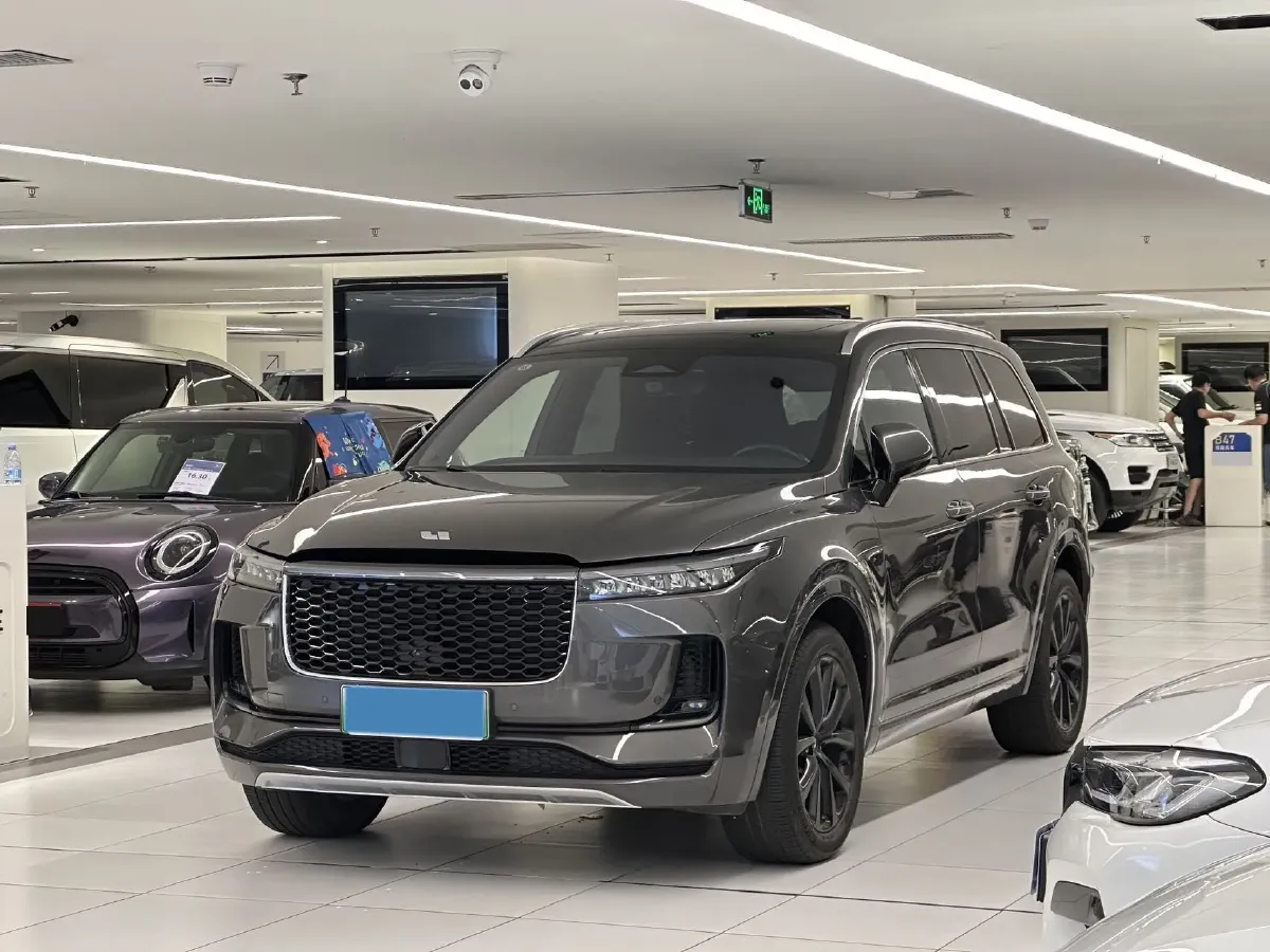 2021 Li ONE Range Extended 131HP REEV 40.5KWH,autocango,china used car exporter,china ev exporter,chinese used car exporter,chinese used ev exporter