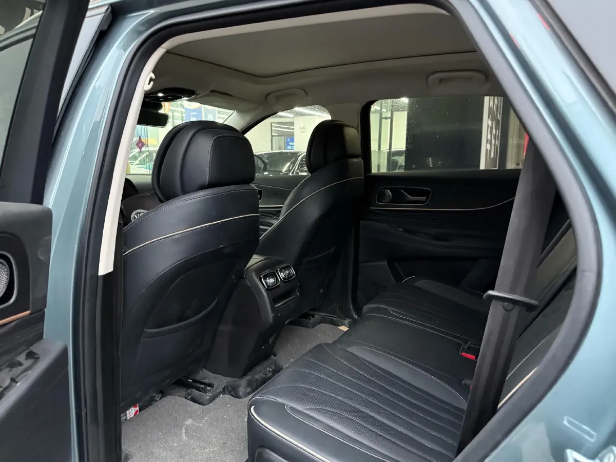 2023 Chery Tiggo 9 2.0T 261HP L4 8AT,autocango,china used car exporter,china ev exporter,chinese used car exporter,chinese used ev exporter