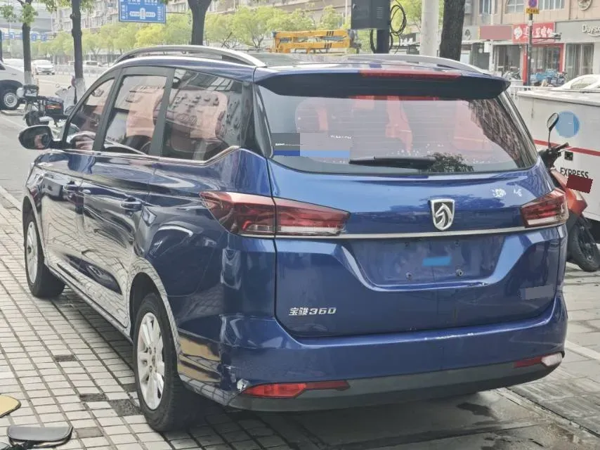 2018 BaoJun 360 1.5L 112HP L4 6MT,autocango,china used car exporter,china ev exporter,chinese used car exporter,chinese used ev exporter