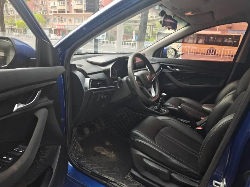 2018 BaoJun 360 1.5L 112HP L4 6MT,autocango,china used car exporter,china ev exporter,chinese used car exporter,chinese used ev exporter