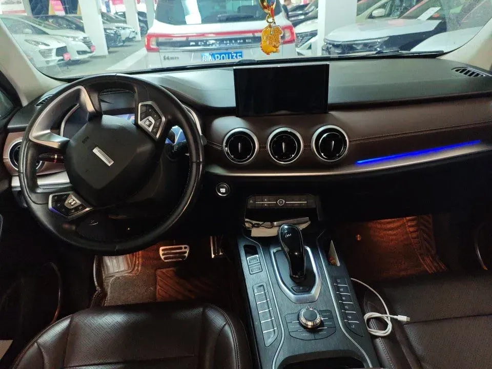 2018 WEY VV6 2.0T 197HP L4 7DCT,autocango,china used car exporter,china ev exporter,chinese used car exporter,chinese used ev exporter