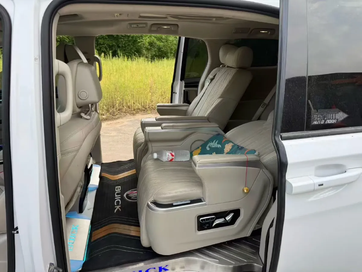 2022 Buick GL8 2.0T 237HP L4 9AT,autocango,china used car exporter,china ev exporter,chinese used car exporter,chinese used ev exporter