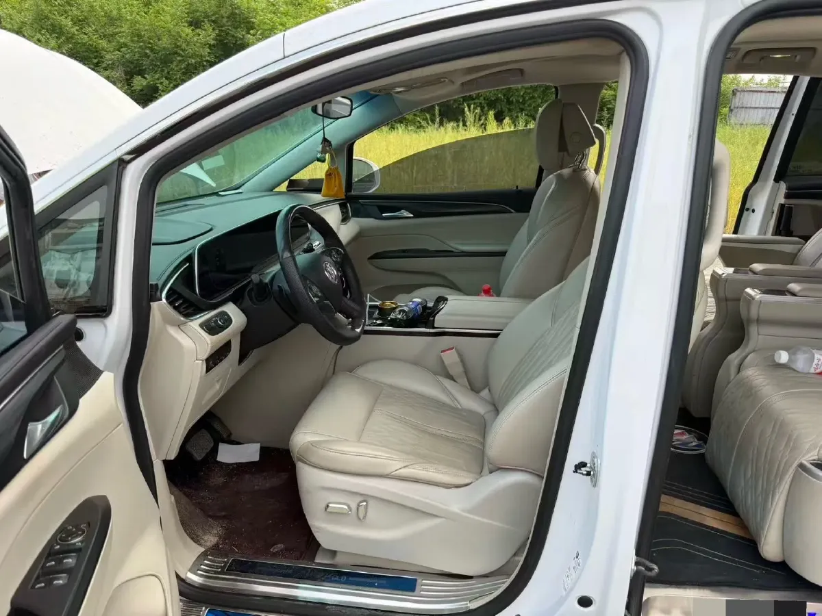 2022 Buick GL8 2.0T 237HP L4 9AT,autocango,china used car exporter,china ev exporter,chinese used car exporter,chinese used ev exporter