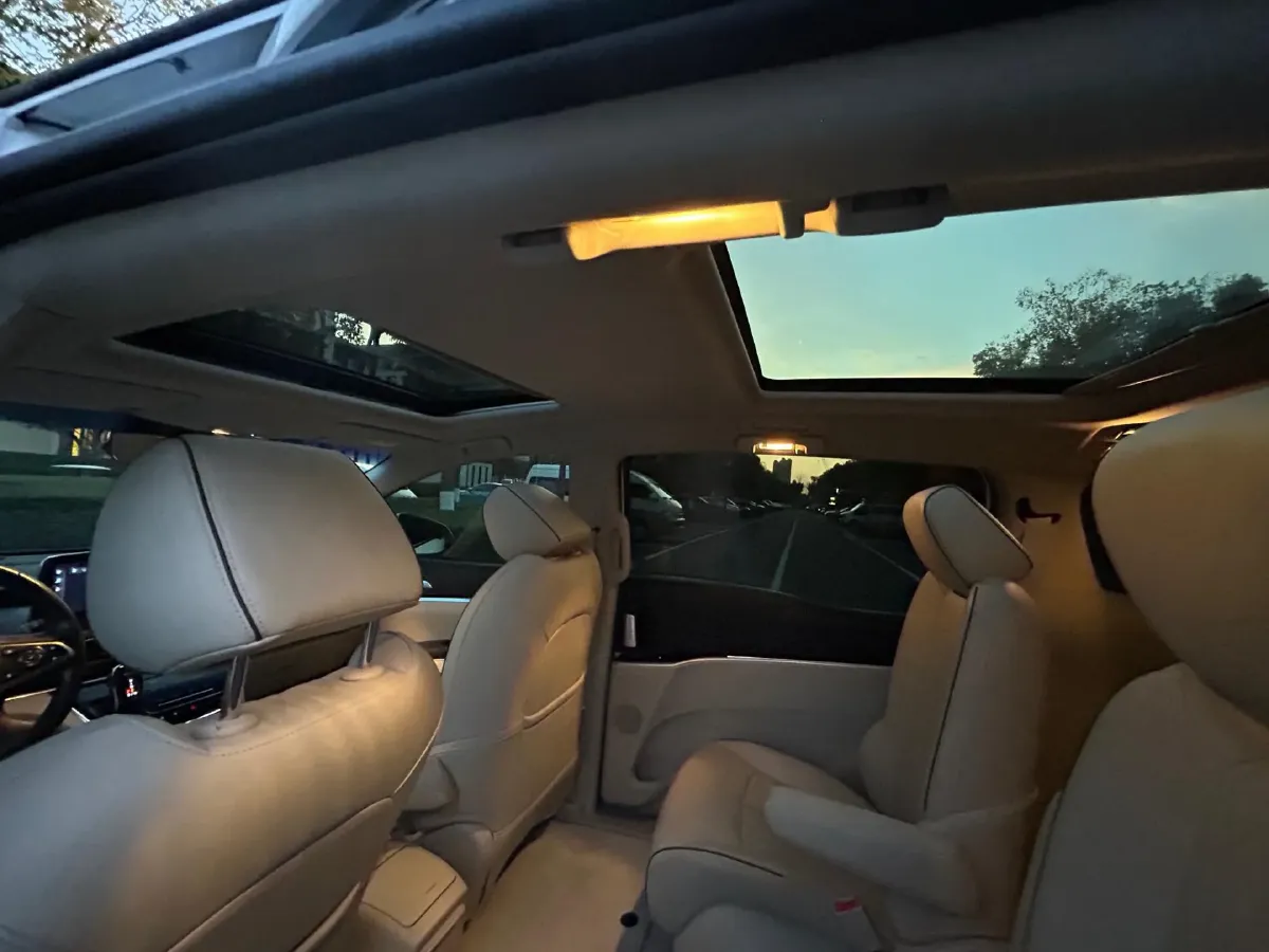 2021 Buick GL8 2.0T 237HP L4 9AT,autocango,china used car exporter,china ev exporter,chinese used car exporter,chinese used ev exporter