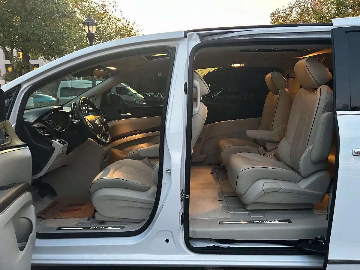 2021 Buick GL8 2.0T 237HP L4 9AT,autocango,china used car exporter,china ev exporter,chinese used car exporter,chinese used ev exporter