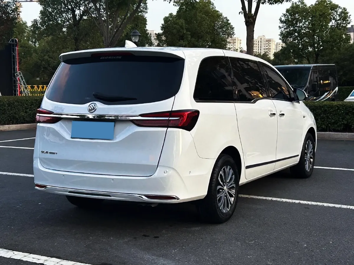 2021 Buick GL8 2.0T 237HP L4 9AT,autocango,china used car exporter,china ev exporter,chinese used car exporter,chinese used ev exporter