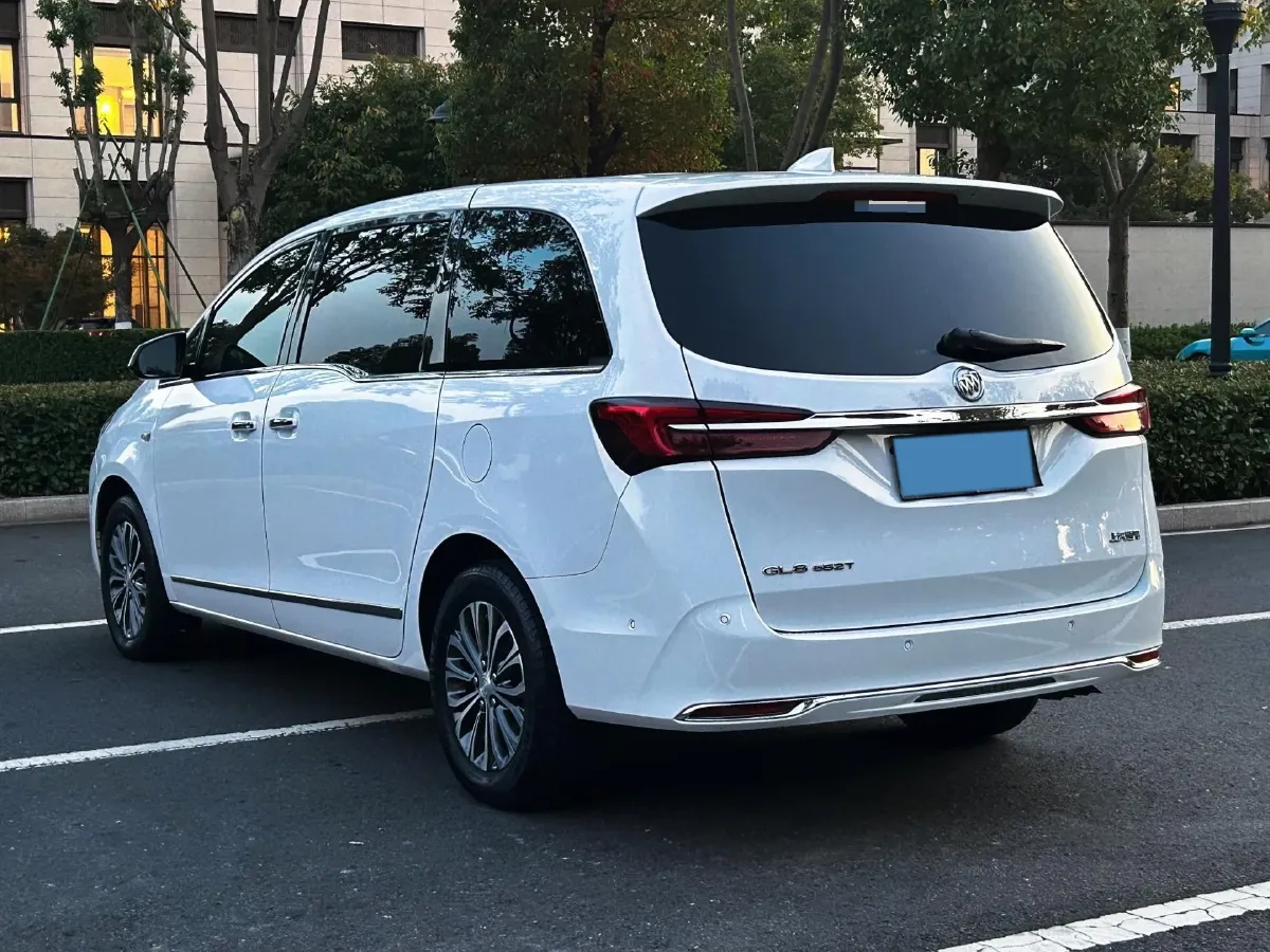 2021 Buick GL8 2.0T 237HP L4 9AT,autocango,china used car exporter,china ev exporter,chinese used car exporter,chinese used ev exporter