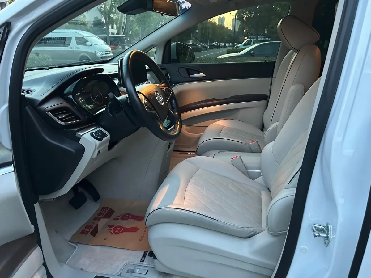 2021 Buick GL8 2.0T 237HP L4 9AT,autocango,china used car exporter,china ev exporter,chinese used car exporter,chinese used ev exporter