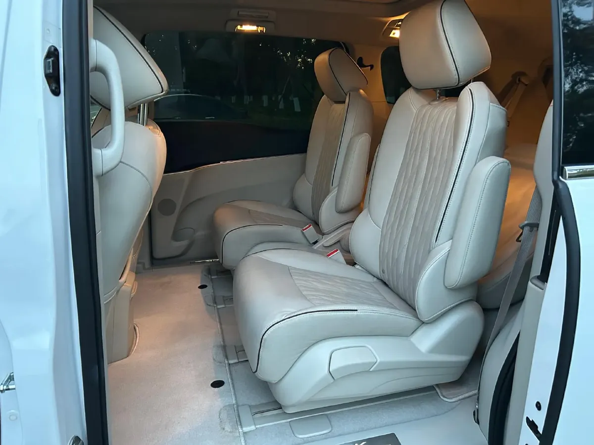 2021 Buick GL8 2.0T 237HP L4 9AT,autocango,china used car exporter,china ev exporter,chinese used car exporter,chinese used ev exporter