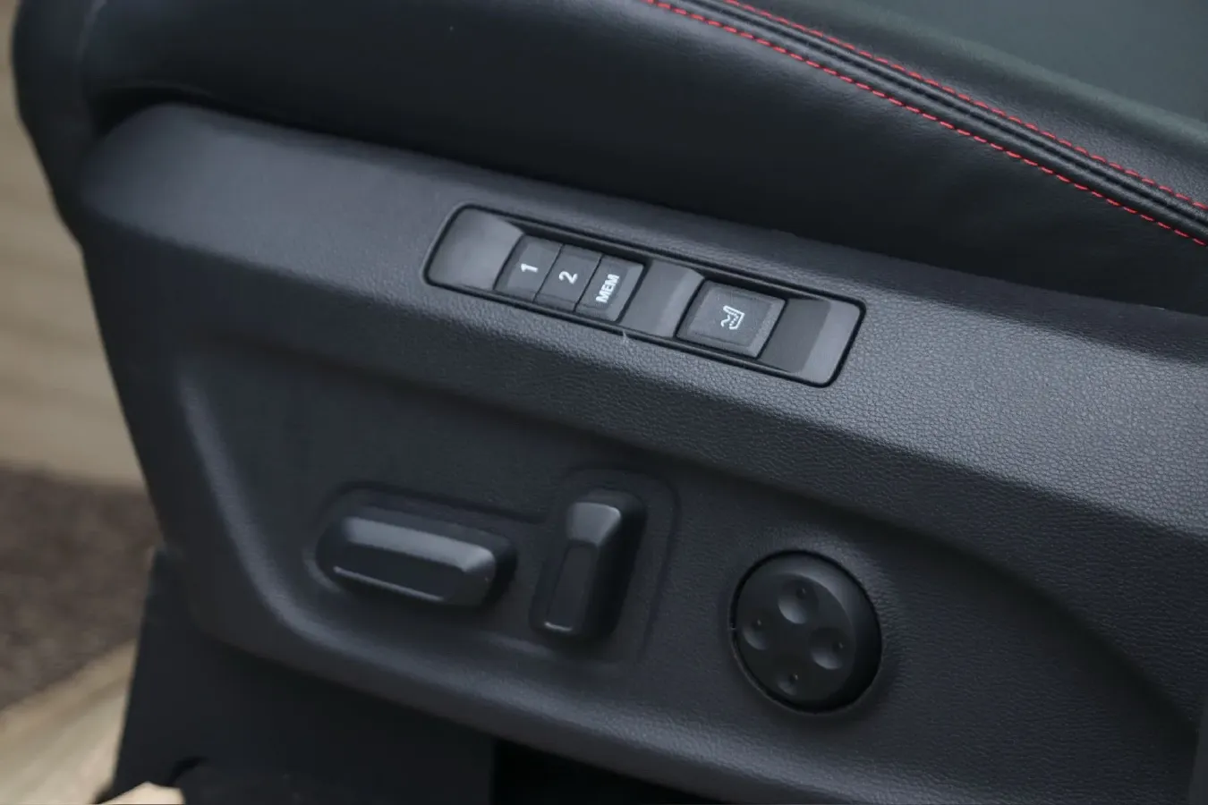 2020 MAXUS D90 Pro 2.0T 218HP L4 8AT,autocango,china used car exporter,china ev exporter,chinese used car exporter,chinese used ev exporter