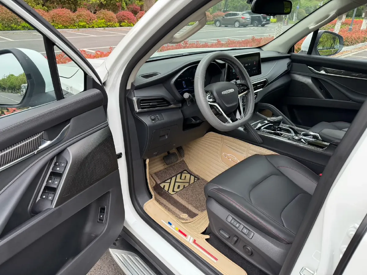 2020 MAXUS D90 Pro 2.0T 218HP L4 8AT,autocango,china used car exporter,china ev exporter,chinese used car exporter,chinese used ev exporter