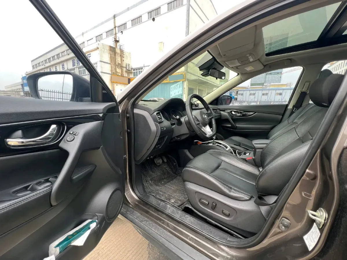 2021 Nissan X-Trail 2.0L 151HP L4 CVT,autocango,china used car exporter,china ev exporter,chinese used car exporter,chinese used ev exporter