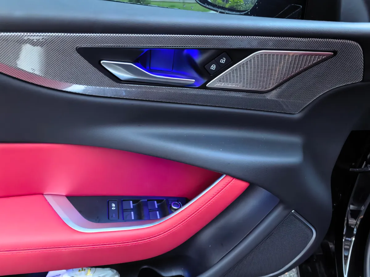 2025 Jaguar XEL 2.0T 250HP L4 8AT,autocango,china used car exporter,china ev exporter,chinese used car exporter,chinese used ev exporter