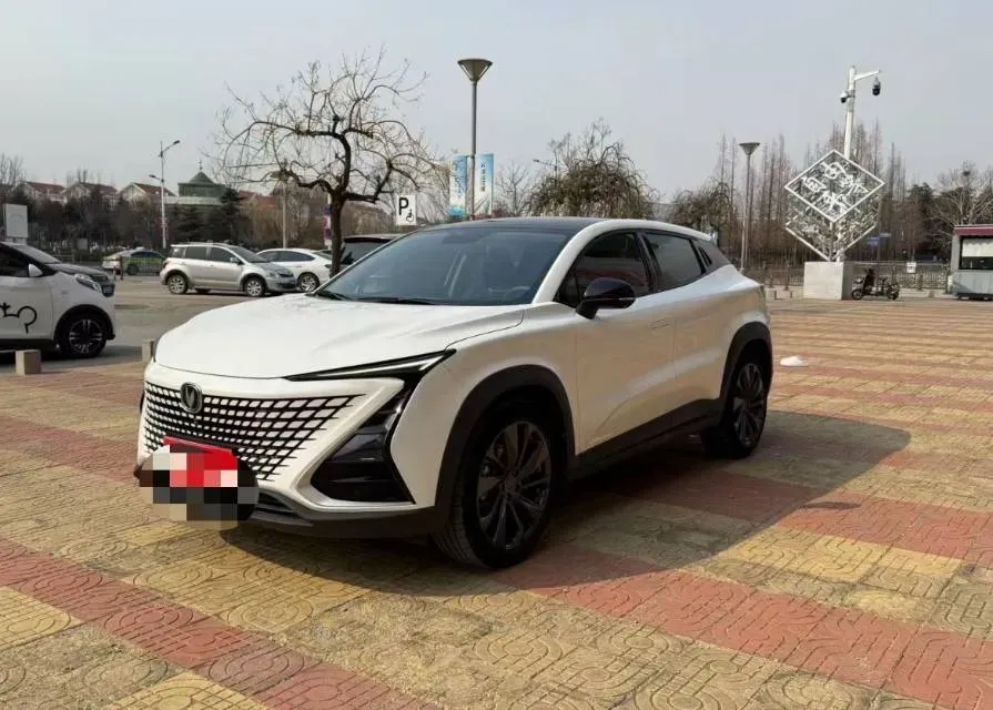 2020 ChangAn UNI-T 1.5T 180HP L4 7DCT,autocango,china used car exporter,china ev exporter,chinese used car exporter,chinese used ev exporter