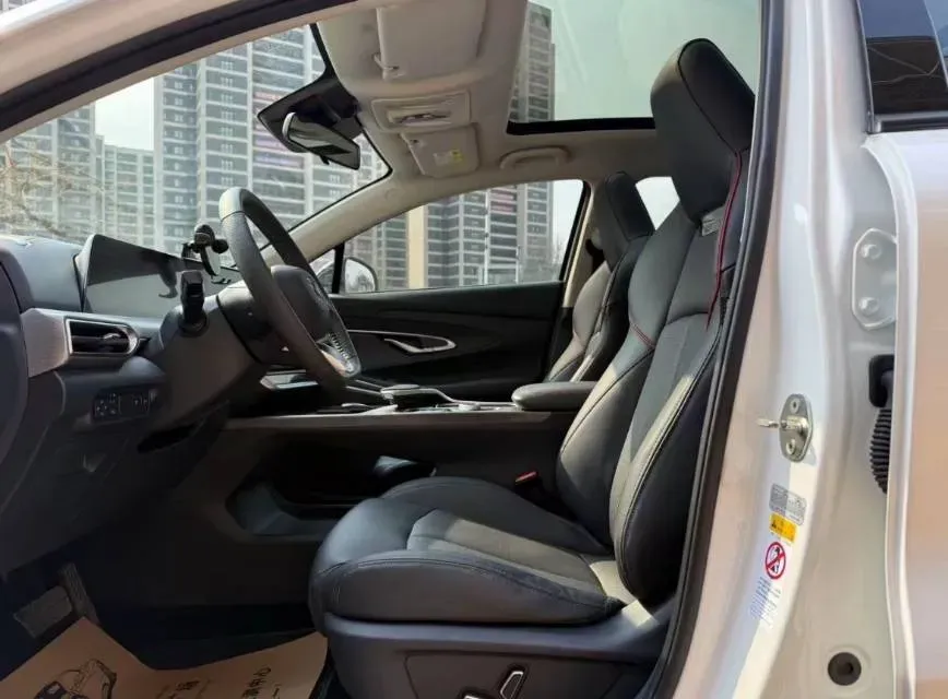 2020 ChangAn UNI-T 1.5T 180HP L4 7DCT,autocango,china used car exporter,china ev exporter,chinese used car exporter,chinese used ev exporter