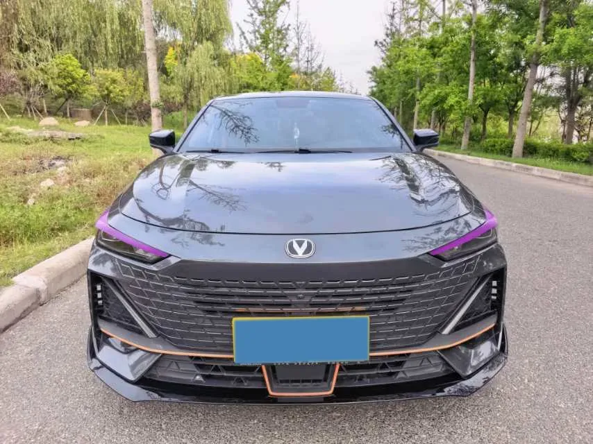 2022 ChangAn UNI-V 1.5T 188HP L4 7DCT,autocango,china used car exporter,china ev exporter,chinese used car exporter,chinese used ev exporter