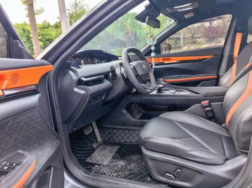 2022 ChangAn UNI-V 1.5T 188HP L4 7DCT,autocango,china used car exporter,china ev exporter,chinese used car exporter,chinese used ev exporter