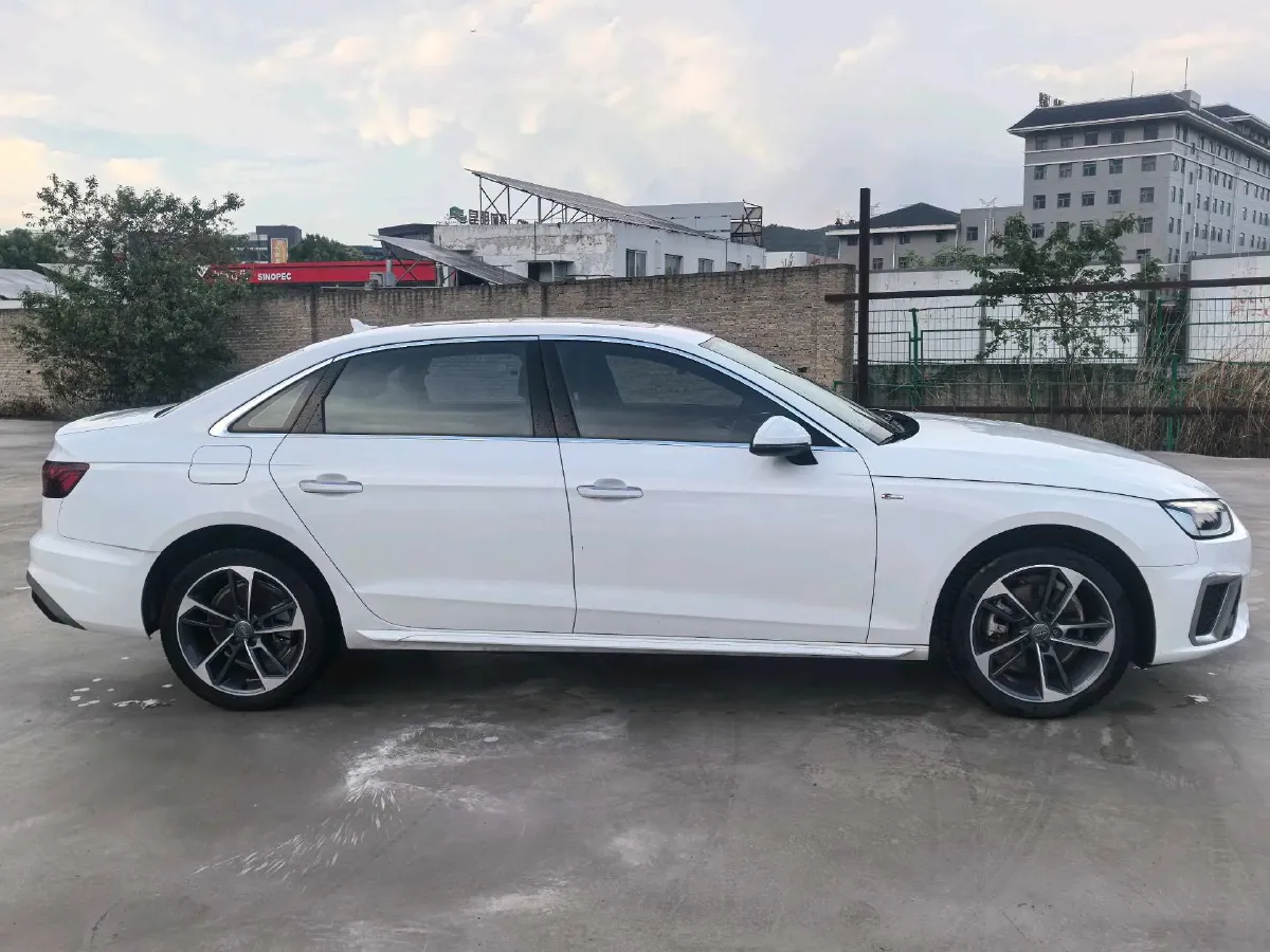 2020 Audi A4L 2.0T 190HP L4 7DCT,autocango,china used car exporter,china ev exporter,chinese used car exporter,chinese used ev exporter