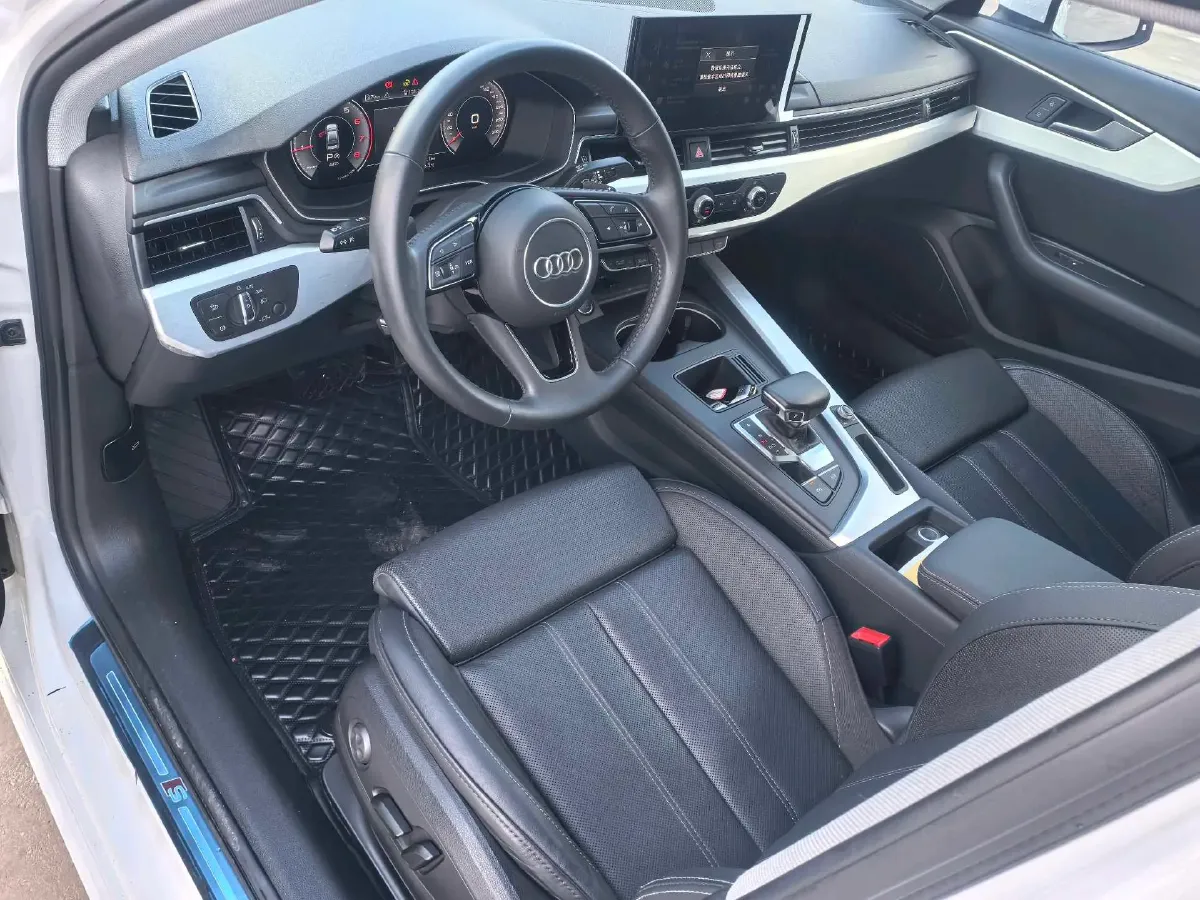 2020 Audi A4L 2.0T 190HP L4 7DCT,autocango,china used car exporter,china ev exporter,chinese used car exporter,chinese used ev exporter