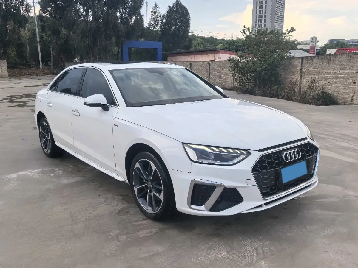 2020 Audi A4L 2.0T 190HP L4 7DCT,autocango,china used car exporter,china ev exporter,chinese used car exporter,chinese used ev exporter