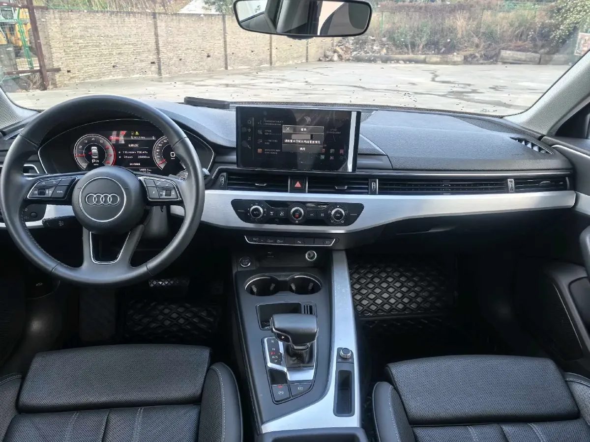 2020 Audi A4L 2.0T 190HP L4 7DCT,autocango,china used car exporter,china ev exporter,chinese used car exporter,chinese used ev exporter