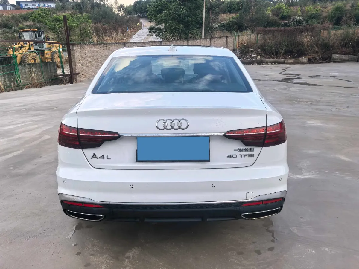 2020 Audi A4L 2.0T 190HP L4 7DCT,autocango,china used car exporter,china ev exporter,chinese used car exporter,chinese used ev exporter