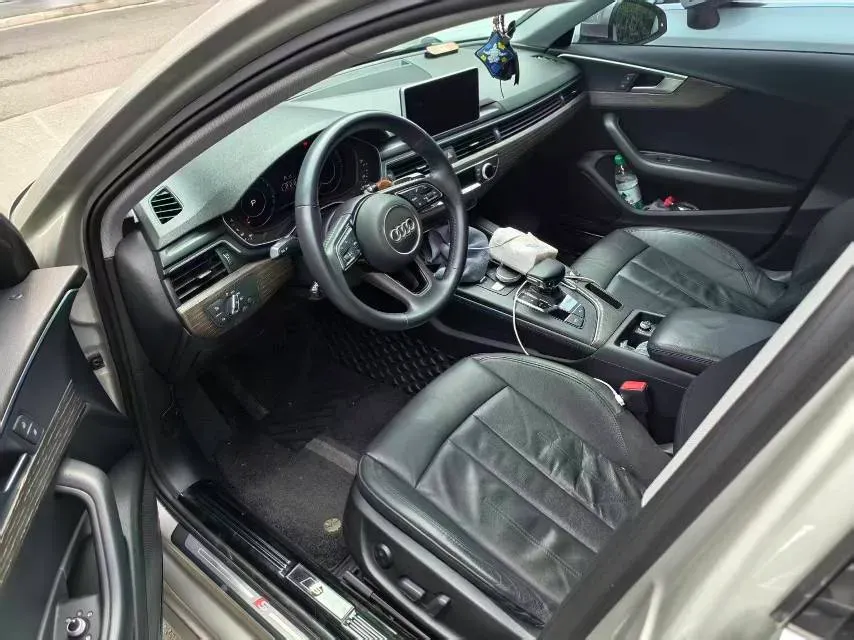 2019 Audi A4L 2.0T 190HP L4 7DCT,autocango,china used car exporter,china ev exporter,chinese used car exporter,chinese used ev exporter