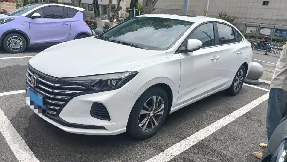 2020 ChangAn Eado 1.6L 128HP L4 5MT,autocango,china used car exporter,china ev exporter,chinese used car exporter,chinese used ev exporter