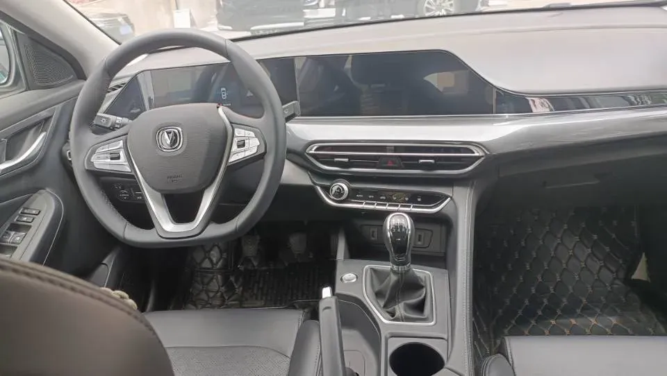 2020 ChangAn Eado 1.6L 128HP L4 5MT,autocango,china used car exporter,china ev exporter,chinese used car exporter,chinese used ev exporter