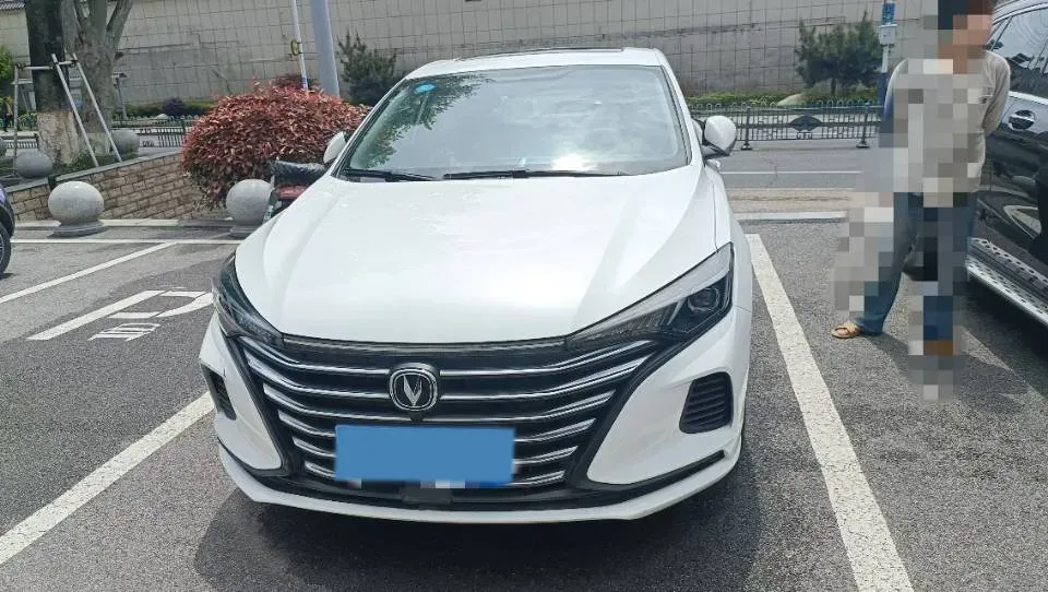 2020 ChangAn Eado 1.6L 128HP L4 5MT,autocango,china used car exporter,china ev exporter,chinese used car exporter,chinese used ev exporter