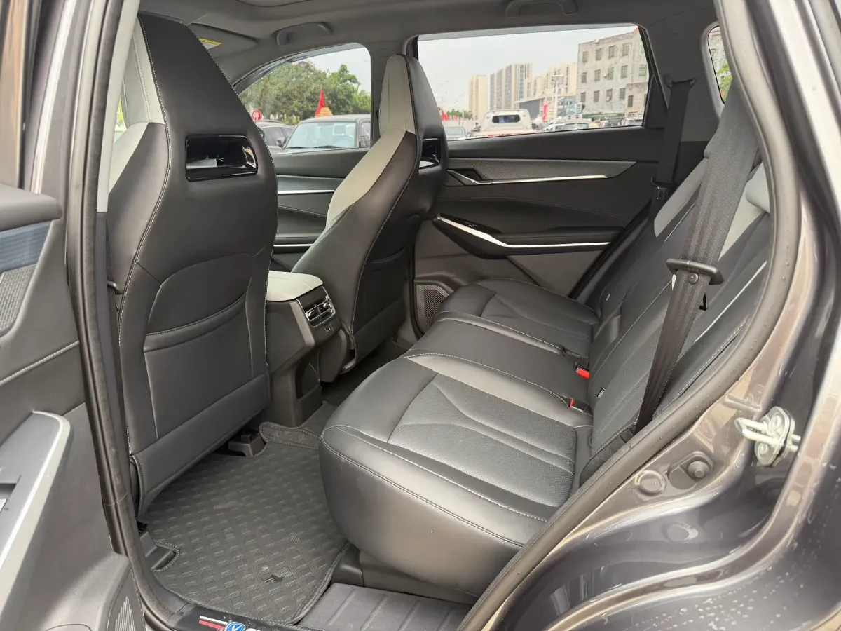 2026 Bestune B70 1.5T 169HP L4 7DCT,autocango,china used car exporter,china ev exporter,chinese used car exporter,chinese used ev exporter