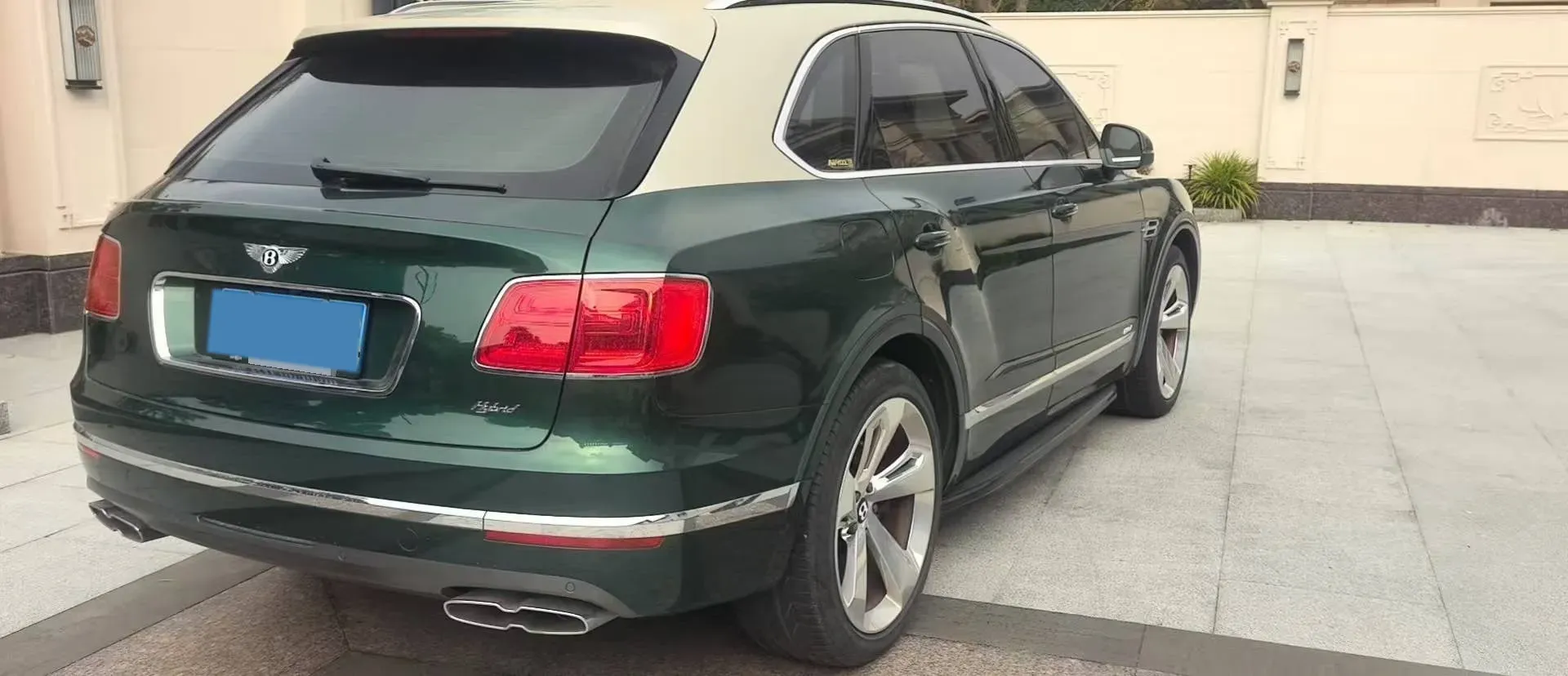 2018 Bentley Bentayga 4.0T 550HP V8 8AT,autocango,china used car exporter,china ev exporter,chinese used car exporter,chinese used ev exporter