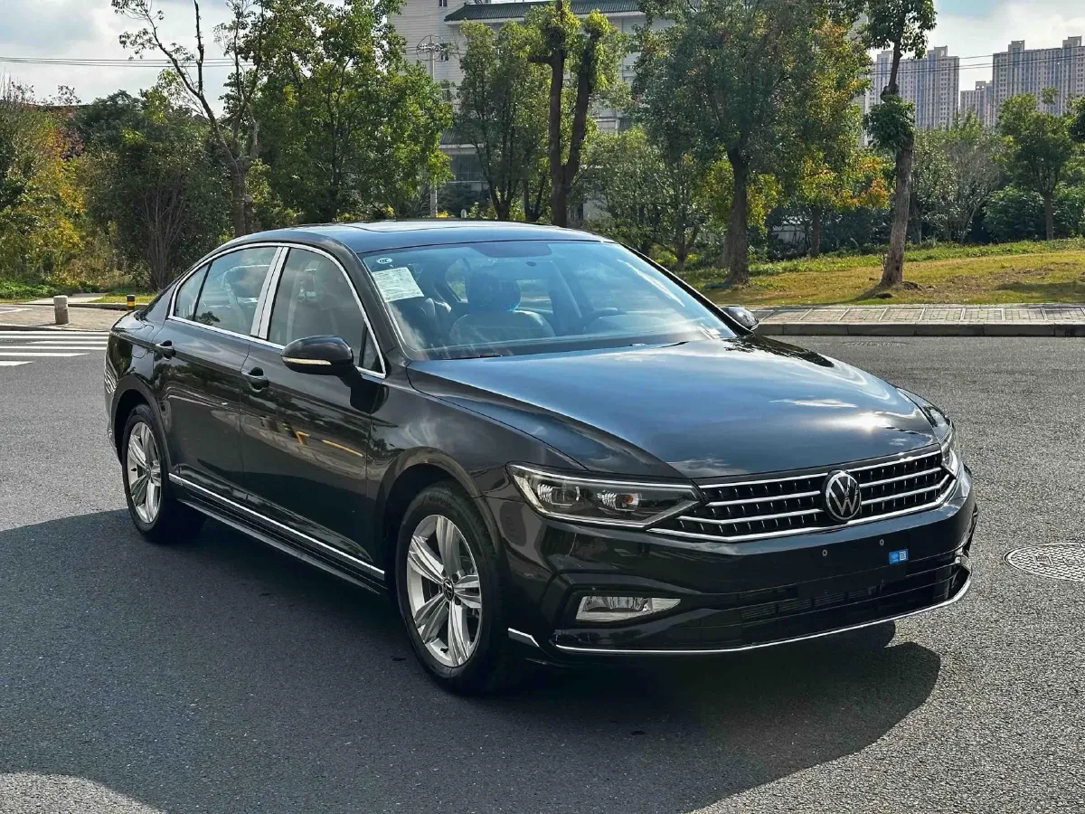 2025 Volkswagen Magotan 1.4T 150HP L4 7DCT,autocango,china used car exporter,china ev exporter,chinese used car exporter,chinese used ev exporter