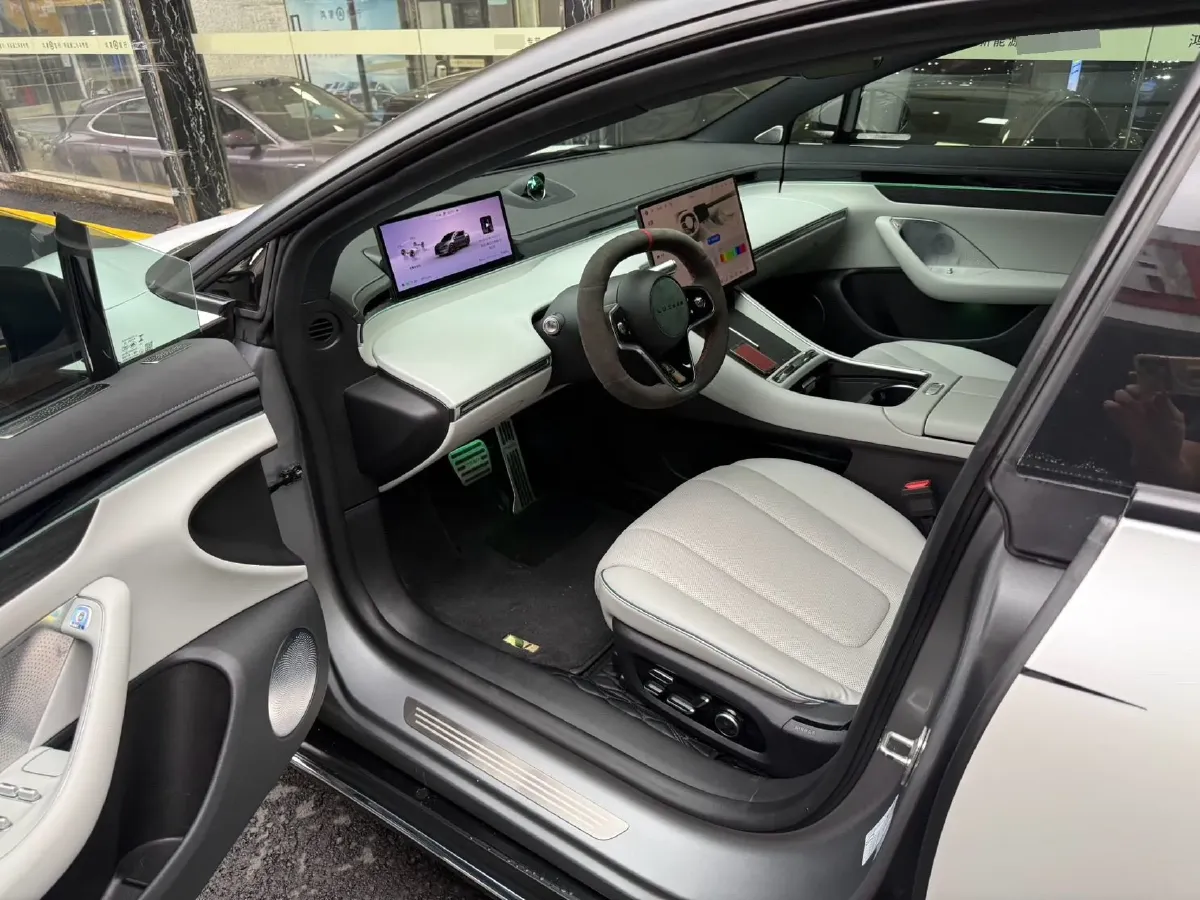 2024 Luxeed S7 BEV 82KWH,autocango,china used car exporter,china ev exporter,chinese used car exporter,chinese used ev exporter