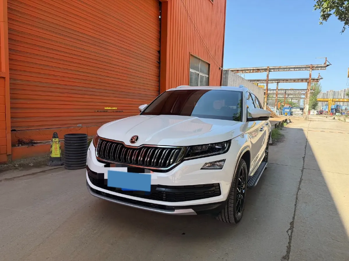2021 Skoda Kodiak 2.0T 186HP L4 7DCT,autocango,china used car exporter,china ev exporter,chinese used car exporter,chinese used ev exporter