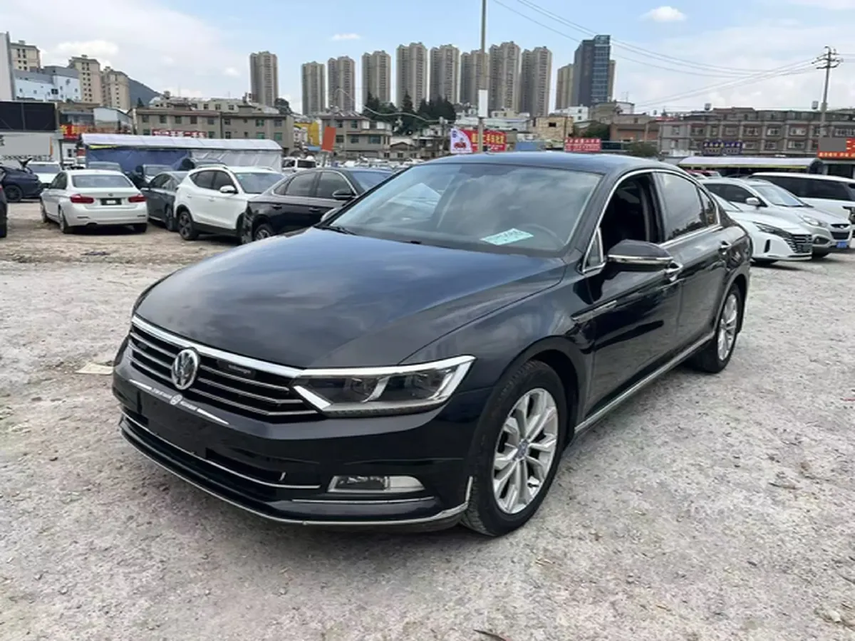 2019 Volkswagen Magotan 2.0T 186HP L4 7DCT,autocango,china used car exporter,china ev exporter,chinese used car exporter,chinese used ev exporter