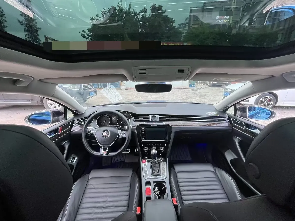 2019 Volkswagen Magotan 2.0T 186HP L4 7DCT,autocango,china used car exporter,china ev exporter,chinese used car exporter,chinese used ev exporter