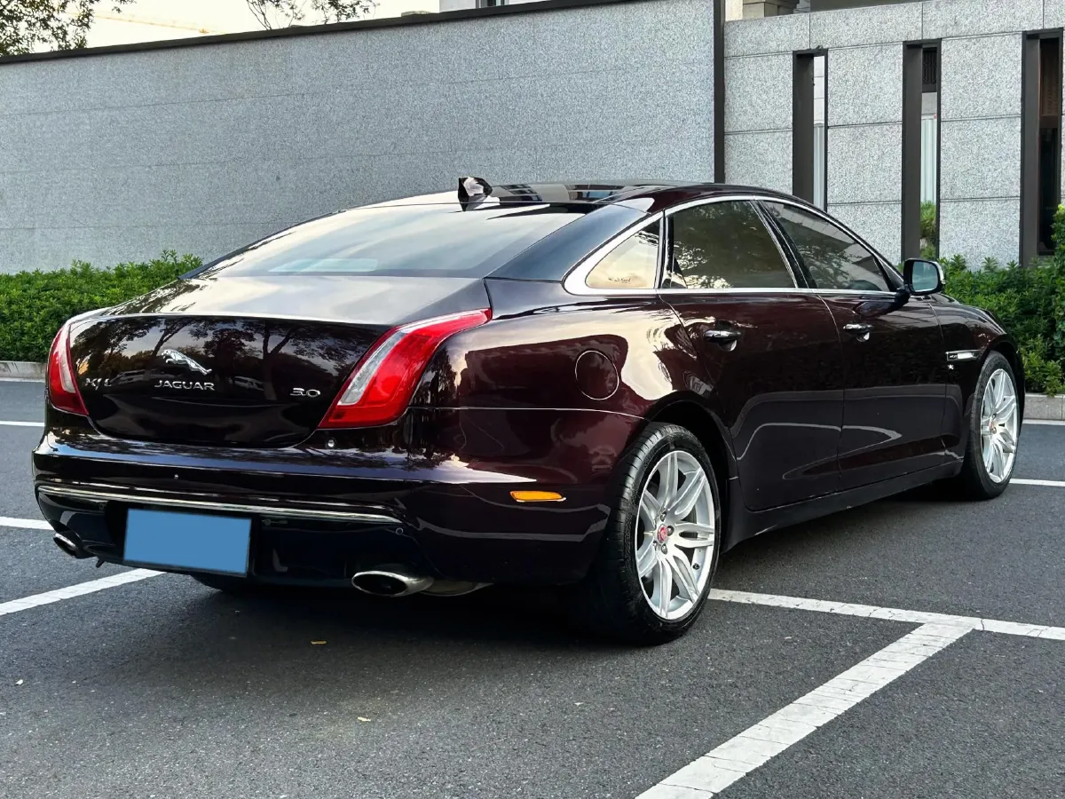 2018 Jaguar XJ 3.0T 340HP V6 8AT,autocango,china used car exporter,china ev exporter,chinese used car exporter,chinese used ev exporter