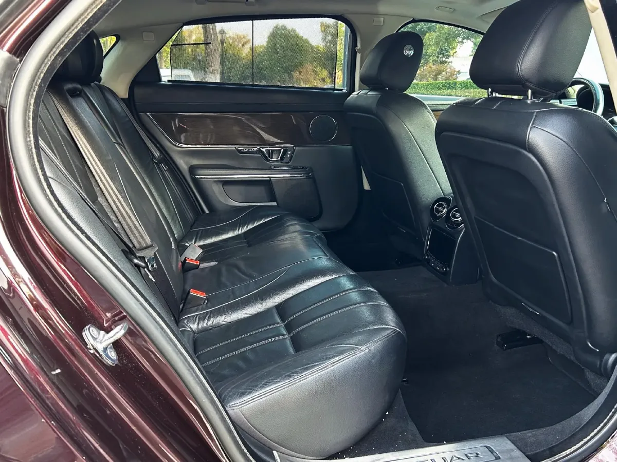 2018 Jaguar XJ 3.0T 340HP V6 8AT,autocango,china used car exporter,china ev exporter,chinese used car exporter,chinese used ev exporter