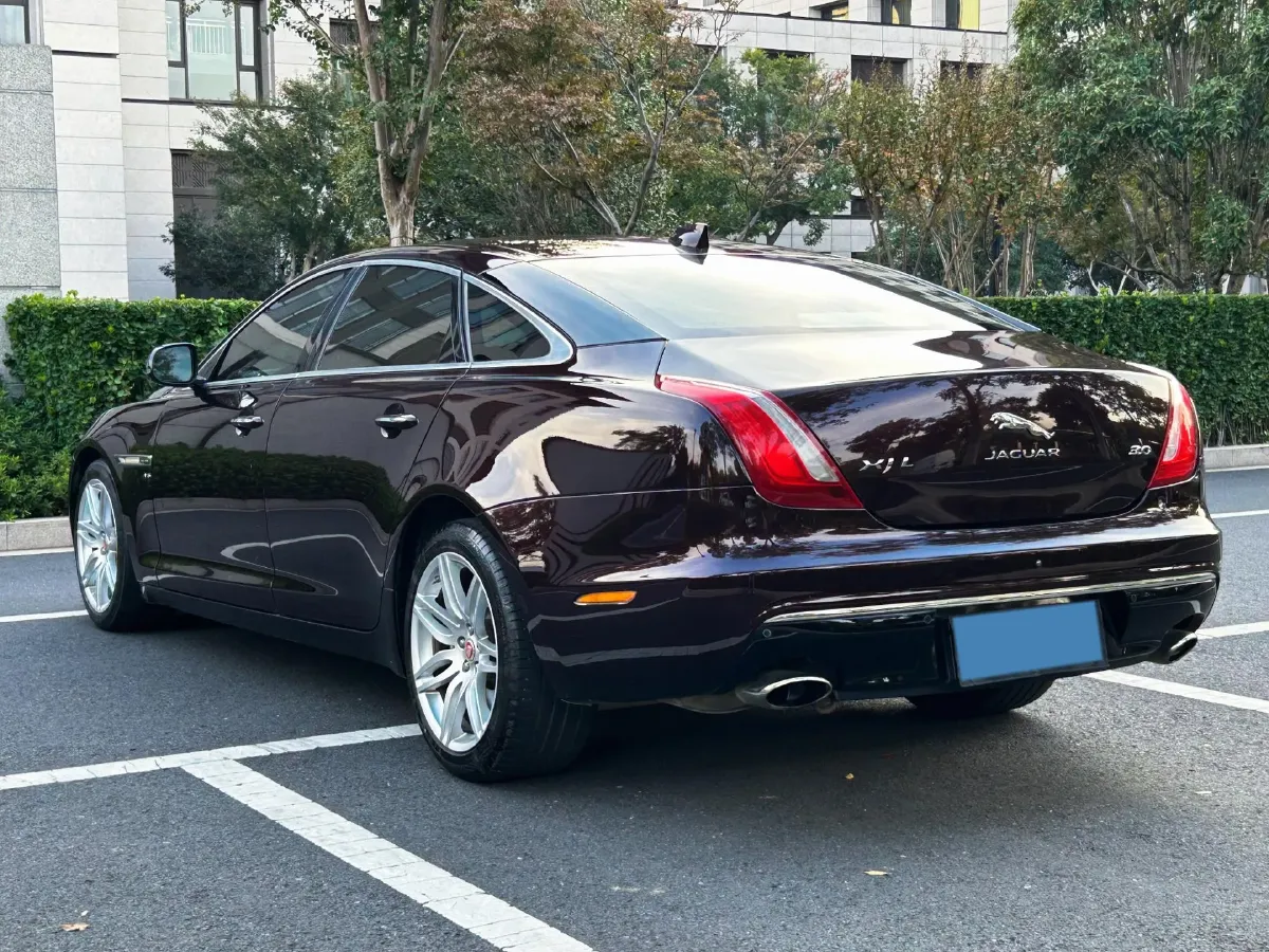 2018 Jaguar XJ 3.0T 340HP V6 8AT,autocango,china used car exporter,china ev exporter,chinese used car exporter,chinese used ev exporter