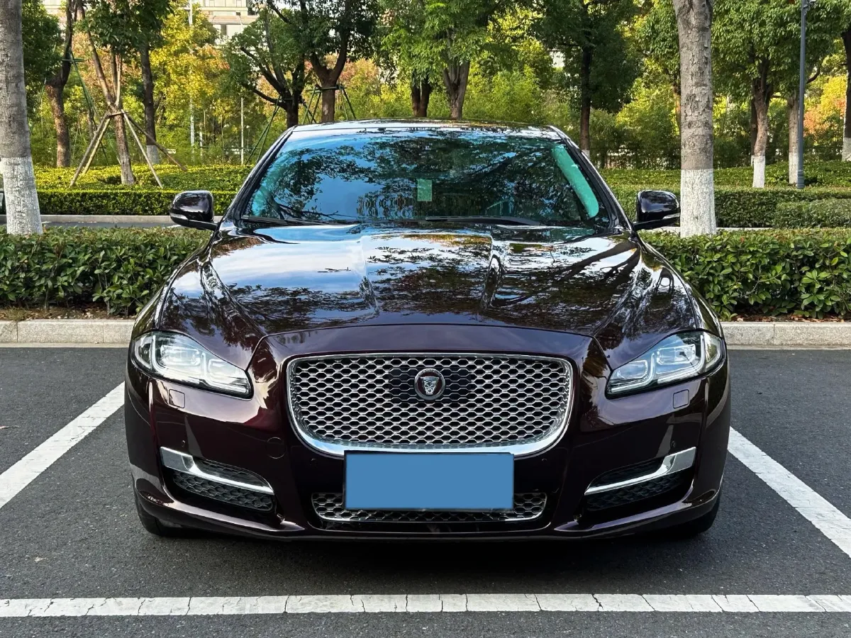 2018 Jaguar XJ 3.0T 340HP V6 8AT,autocango,china used car exporter,china ev exporter,chinese used car exporter,chinese used ev exporter