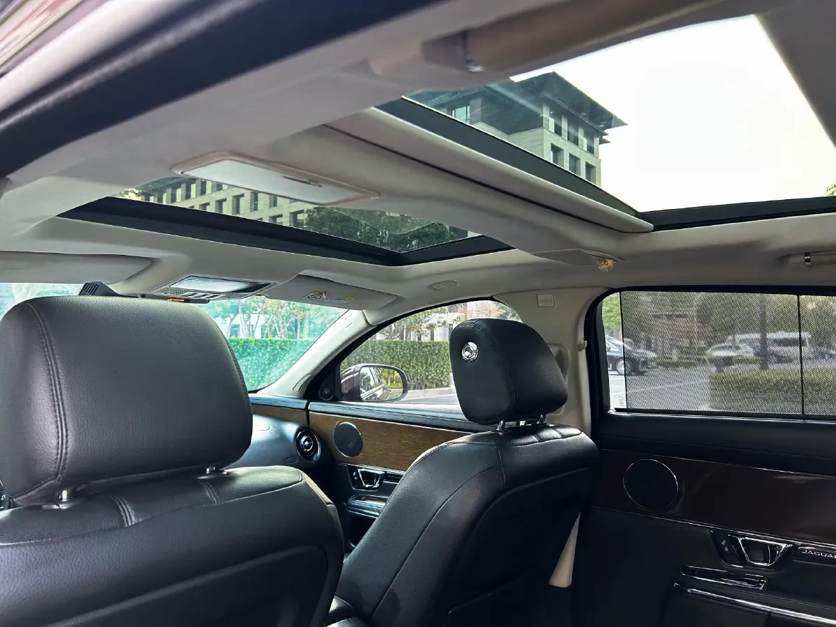 2018 Jaguar XJ 3.0T 340HP V6 8AT,autocango,china used car exporter,china ev exporter,chinese used car exporter,chinese used ev exporter