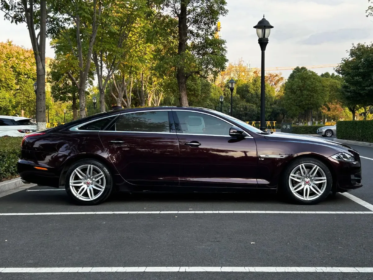 2018 Jaguar XJ 3.0T 340HP V6 8AT,autocango,china used car exporter,china ev exporter,chinese used car exporter,chinese used ev exporter