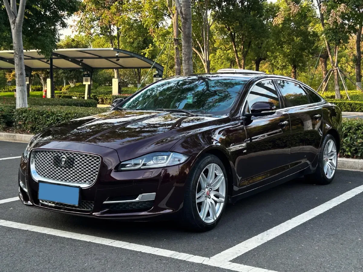 2018 Jaguar XJ 3.0T 340HP V6 8AT,autocango,china used car exporter,china ev exporter,chinese used car exporter,chinese used ev exporter