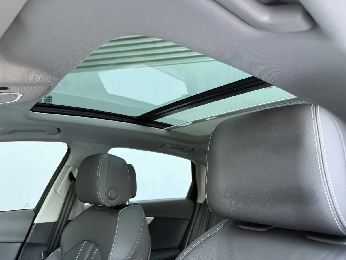 2023 Audi A4L 2.0T 190HP L4 7DCT,autocango,china used car exporter,china ev exporter,chinese used car exporter,chinese used ev exporter