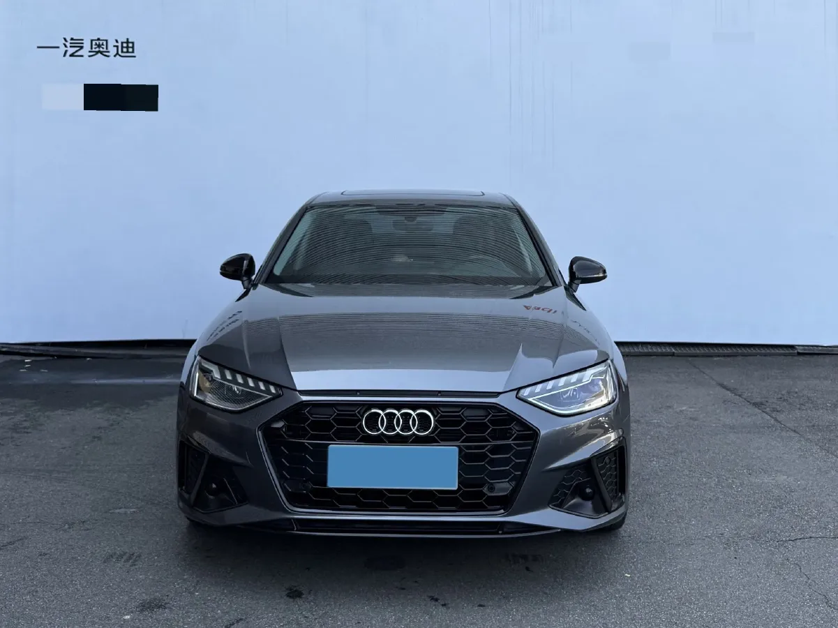2023 Audi A4L 2.0T 190HP L4 7DCT,autocango,china used car exporter,china ev exporter,chinese used car exporter,chinese used ev exporter